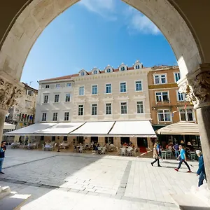 Heritage Santa Lucia 4*, Split Croatia