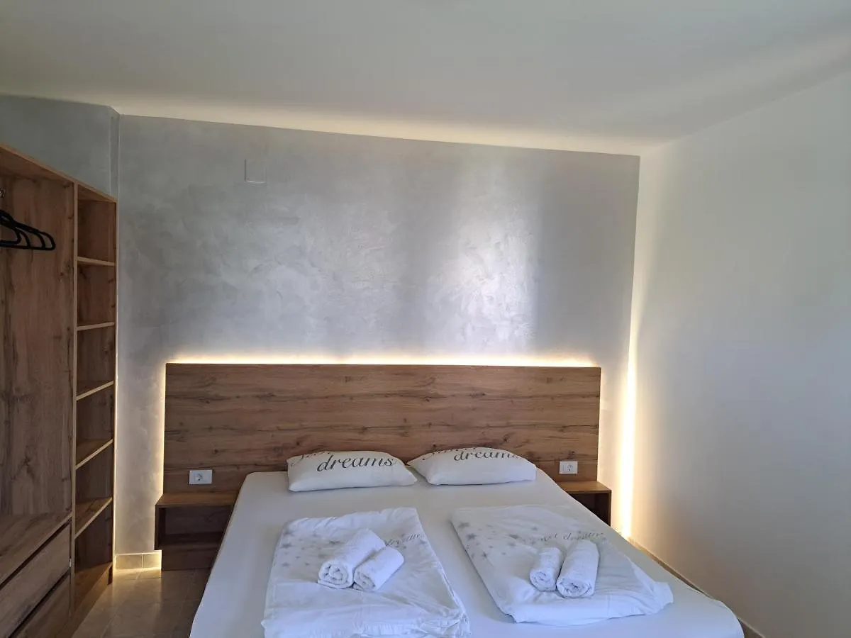 Apartmani Ana & Milo Lopar 0*,  Croatia