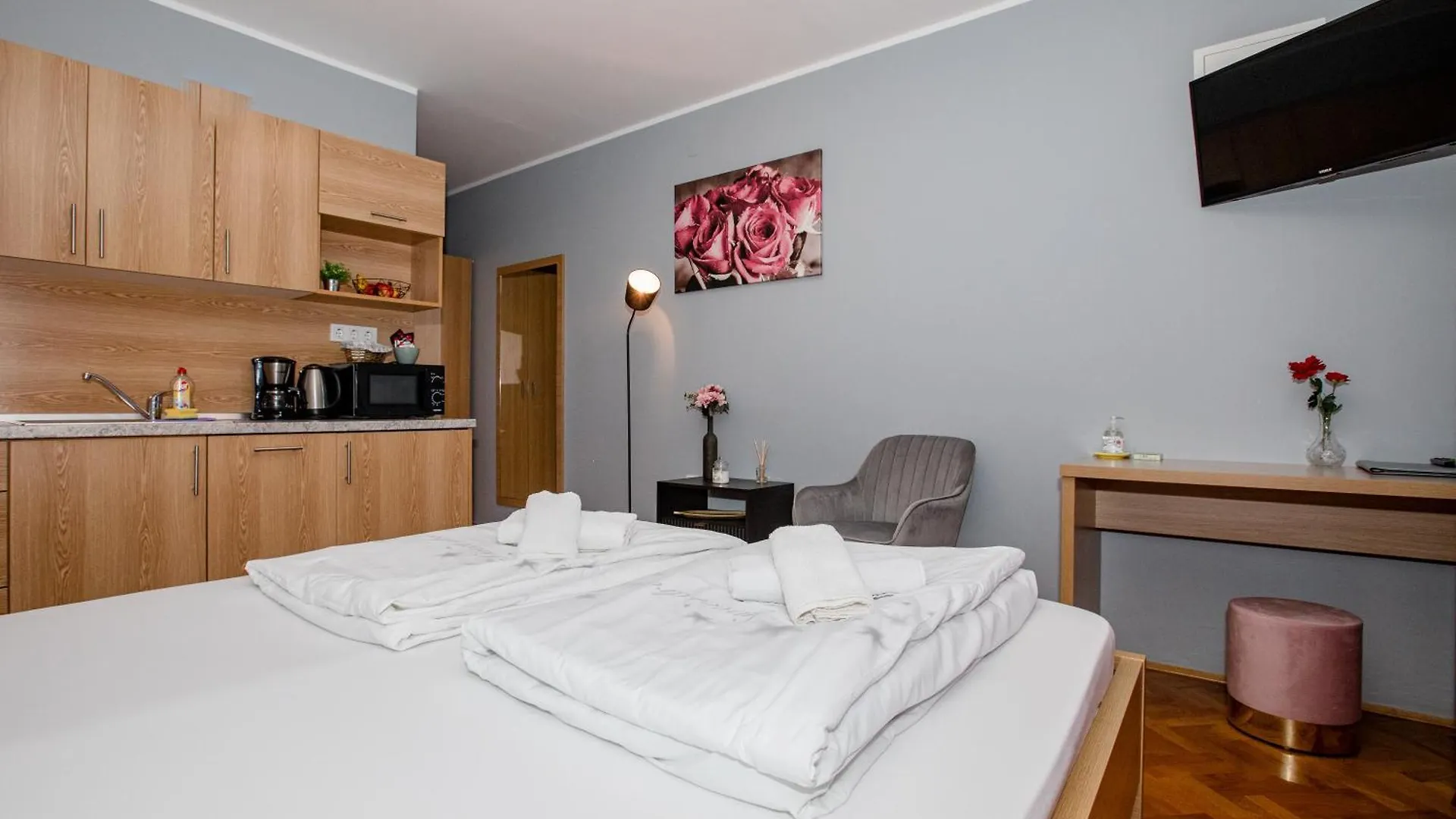 Apartmani Ana & Milo Lopar 0*,  Croatia